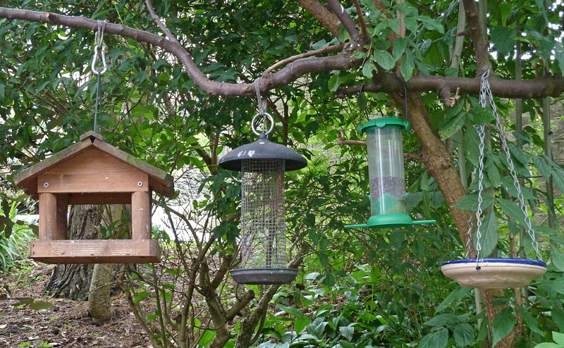 Vogelfutterhaus Vogelhaus groß XL Futterhaus Futter-Silo Wildvögel Futtersäule 